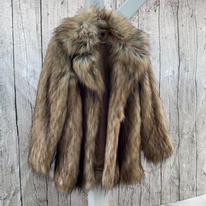 Missguided faux fur jacket very heavy and warm 6
